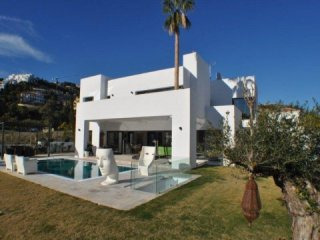 4 Bedroom Villa For Sale Situated In La..
