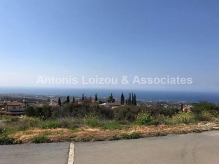 1,013 m2 plot with panoramic sea view