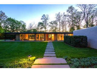 4 bedroom House For Sale: 104..