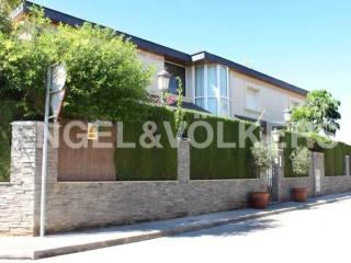 Beautiful and elegant villa in San..