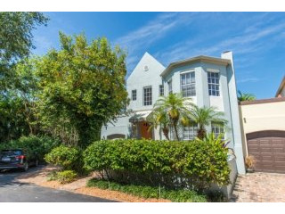 3 bedroom Flat For Sale: 3154 Peachy St..