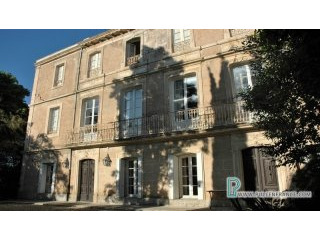 Majestic Mansion With Parkland In..