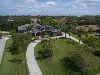 5 bedroom House For Sale: 3765 Beneva..
