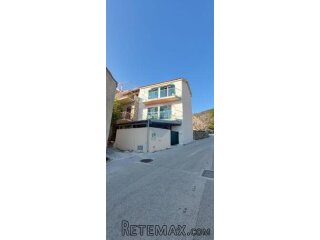 Kuća, Bol na Braču, 140 m2, s prekrasnim pogledom na more i