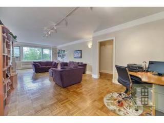 3 bedroom Apartment For Sale: 750..