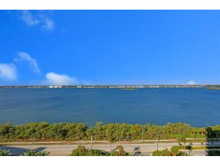 2 bedroom Residence For Sale: Singer..