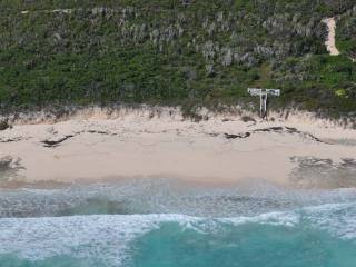 Singlefamilyvacant - Claire's Beach one..