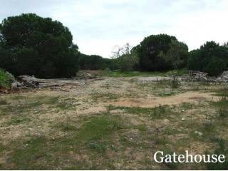 Building Plot For Sale Near Vale do..