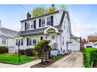 3 bedroom House For Sale: 28 Clayton..