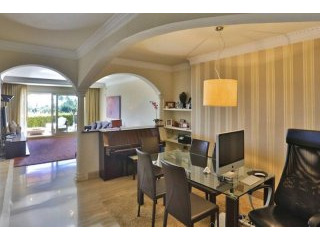 Luxury Apartment in Prestigious..