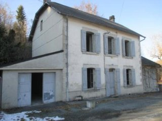 Solid House to Renovate Internally