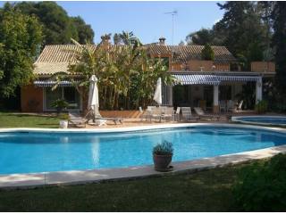 Villa for sale in La Cancelada Playa..