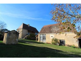 Well Renovated Stone House Set On 1.7..