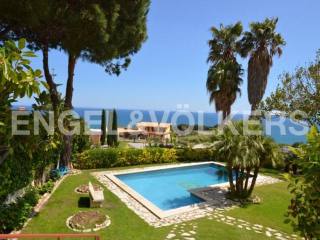 Fully equipped house with amazing views