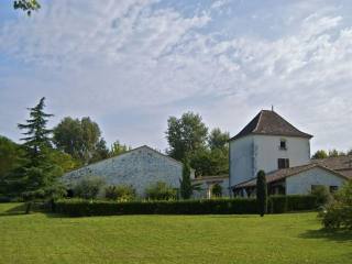 Large Restored Farmhouse With..