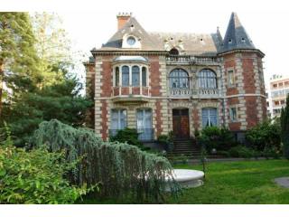 8 bedroom Character For Sale: 63400..