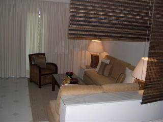 Apartment - Charming, spacious..