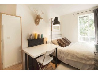 Single with double bed near Old Street..