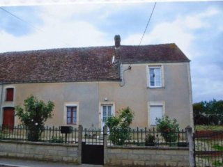 Village House with Garden and 4 Garages