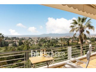 Beautiful corner apartment with..