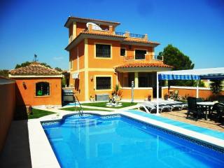 Fabulous 5 bedroom detached house for..