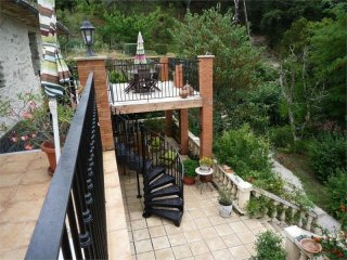 Character 2 Bedroom Apartment With..