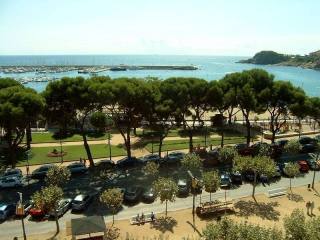 4 Bedrooms - Apartment - Girona - For..