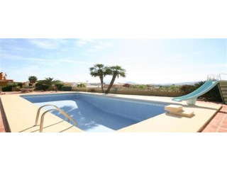4 Bedrooms - Villa - Alicante - For Sale