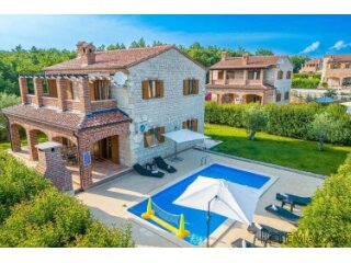Prekrasna vila s bazenom – Idealna prilika za investiciju!