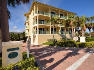 3 bedroom Flat For Sale: 4121 Ocean..