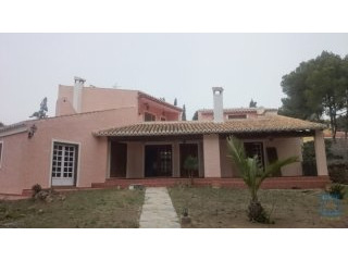 3 Bedrooms - Villa - Alicante - For Sale