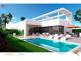 2 Bedrooms - Villa - Alicante - For Sale