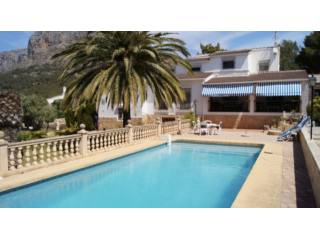 4 Bedrooms 3 Bathrooms Villa In Javea -..