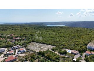GRAĐEVINSKO ZEMLJIŠTE NADOMAK MORA! Okolica Labina