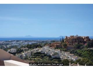Penthouse for sale in Nueva Andalucia..