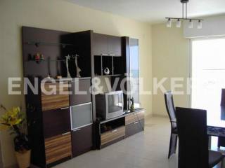 APARTMENT IN A QUIET AREA NEAR THE SEA