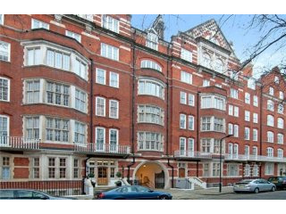 Bedford Court Mansions, Bedford Ave..