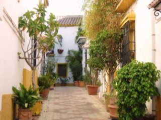 Town House - Small corner house with a..