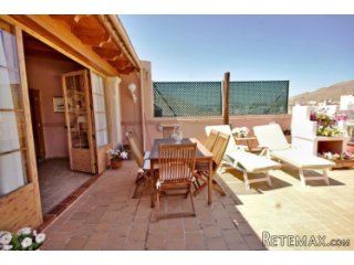 Very nice duplex apartment in the area Boquer. It consists..