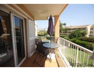 Lovely 1st floor in Llenaire. With mountains views and in a..