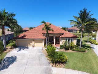 4 bedroom Detached House For Sale: 416..