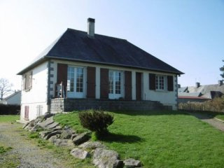 Detached House with Nice Garden