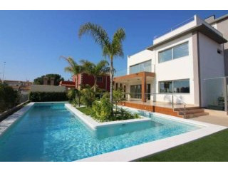 3 Bedroom 4 Bathroom Villa In La Zenia..