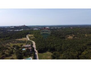 Buje okolica, poljoprivredno zemljište 126151 m2