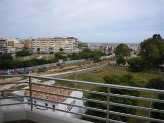 3 Bed Top-Floor Apartment In Central..
