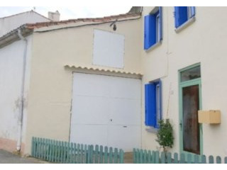 House With Courtyard, Barn and Leisure..