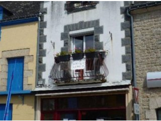 Retail Shop Unit and Accommodation