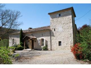Handsome Quercy Stone Farmhouse Set In..