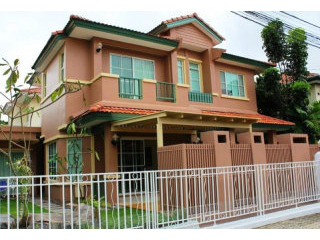 Land & House - Beautifully Redecorated..