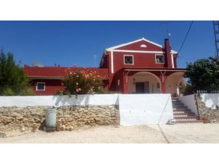 Beautifully Presented Country House..